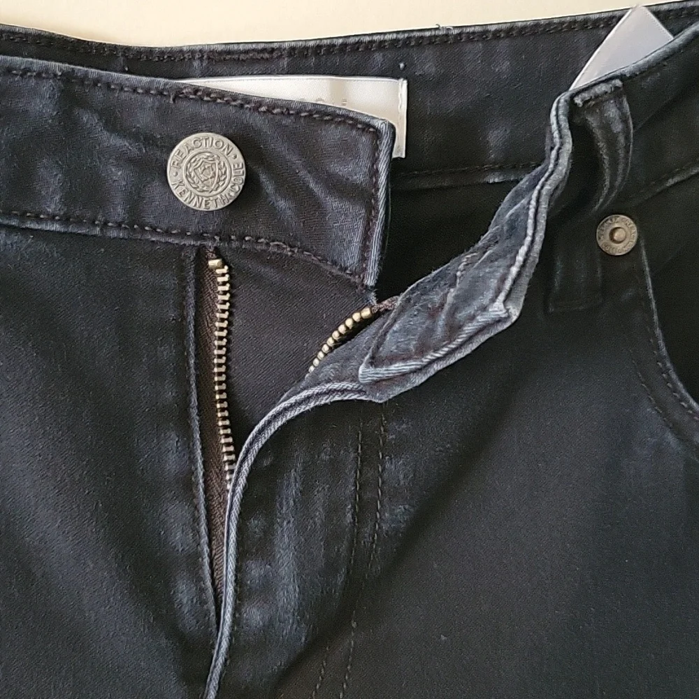 Kenneth Cole High Rise Skinny Dark Jeans With Zipper At The Ankle - Picture 9 of 9